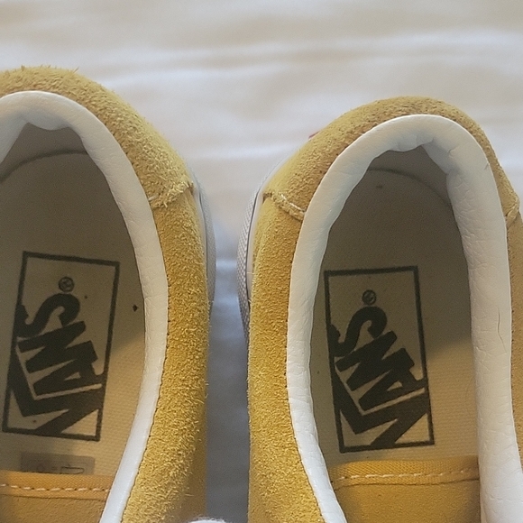 Vans Yellow Sneakers with White Laces and Rubber Toe Cap - Picture 6 of 6